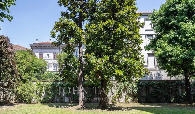 Sale Apartment Milano