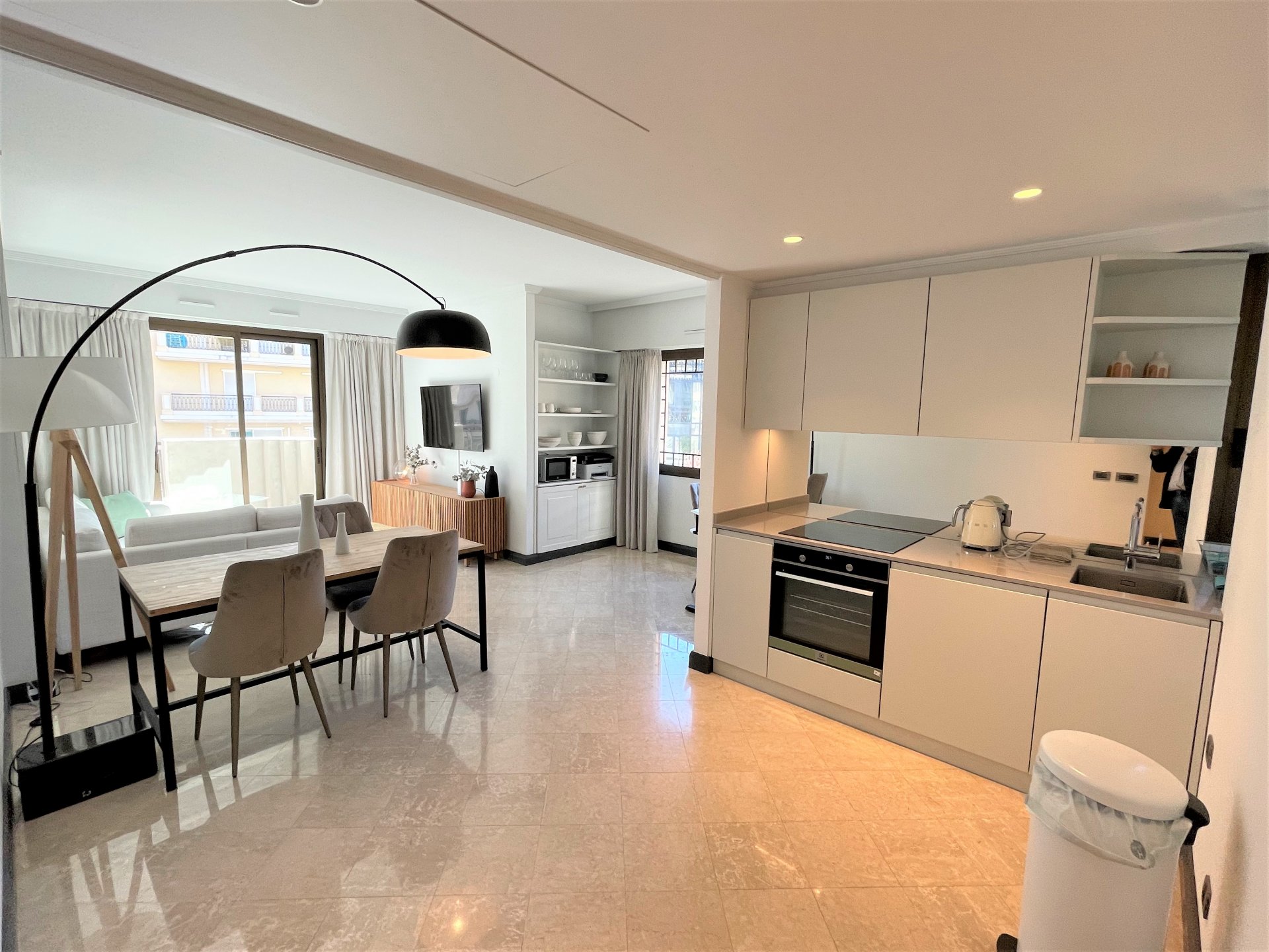 Ad Sale Apartment Monaco (98000), 2 Rooms refV1050MC