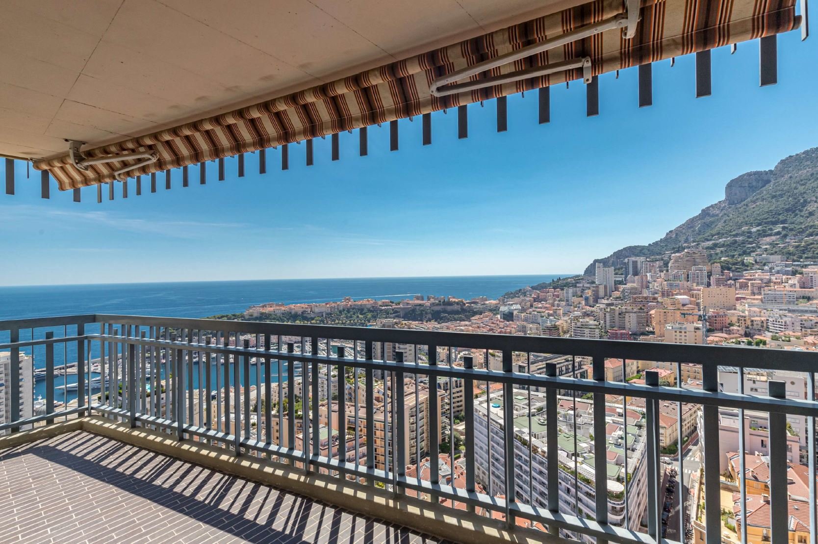 Ad Sale Apartment Monaco (98000), 2 Rooms refV1330MC