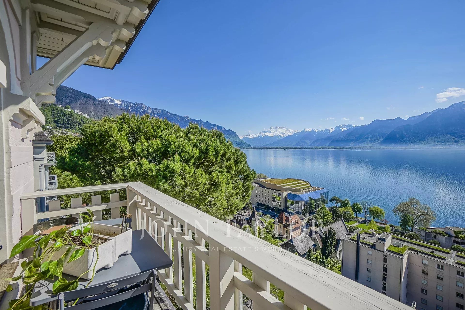 Ad Sale Apartment Montreux (1820), 6 Rooms refV0267MX