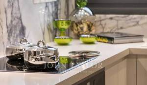 Sale Apartment Parekklisia