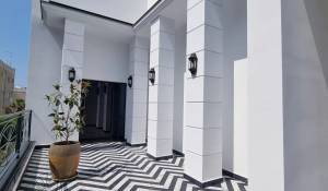 Sale Apartment Parekklisia