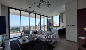 Sale Apartment Parekklisia