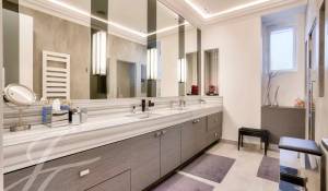 Sale Apartment Paris 16ème