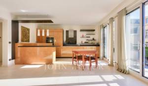 Sale Apartment Paris 16ème