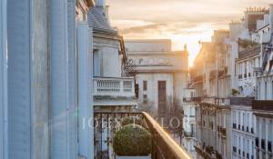 Sale Apartment Paris 16ème