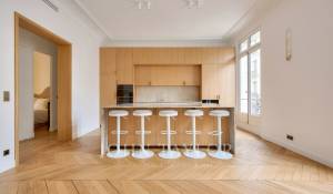 Sale Apartment Paris 16ème