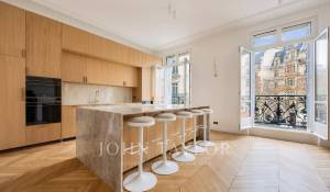 Sale Apartment Paris 16ème