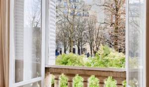Sale Apartment Paris 16ème
