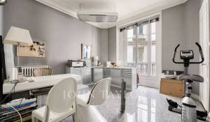 Sale Apartment Paris 16ème