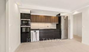 Sale Apartment Paris 16ème