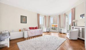 Sale Apartment Paris 16ème