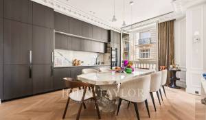 Sale Apartment Paris 16ème