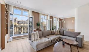 Sale Apartment Paris 16ème