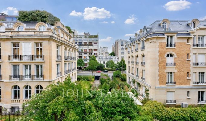 Sale Apartment Paris 16ème
