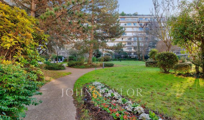 Sale Apartment Paris 16ème