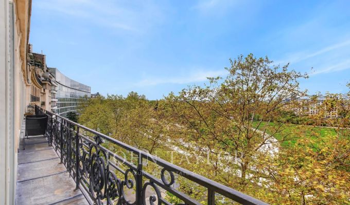 Sale Apartment Paris 16ème