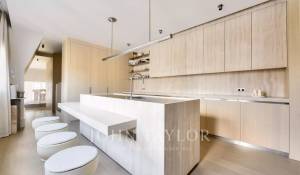 Sale Apartment Paris 17ème