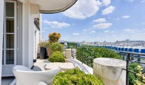 Sale Apartment Paris 17ème