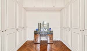 Sale Apartment Paris 17ème