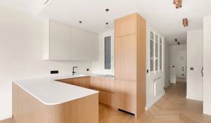 Sale Apartment Paris 17ème