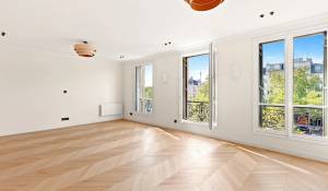 Sale Apartment Paris 17ème