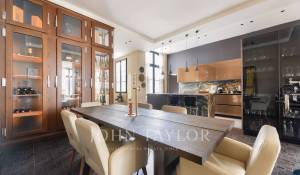 Sale Apartment Paris 1er