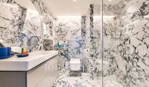 Sale Apartment Paris 1er