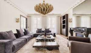 Sale Apartment Paris 1er