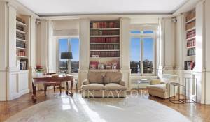 Sale Apartment Paris 1er