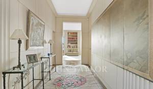 Sale Apartment Paris 1er