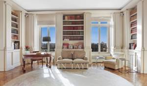 Sale Apartment Paris 1er