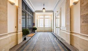 Sale Apartment Paris 1er
