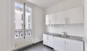 Sale Apartment Paris 1er