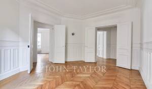 Sale Apartment Paris 1er