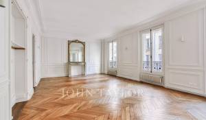 Sale Apartment Paris 1er