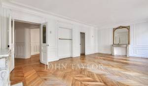 Sale Apartment Paris 1er