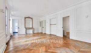 Sale Apartment Paris 1er