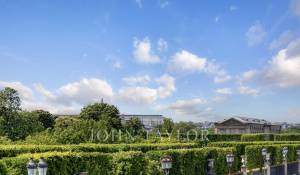 Sale Apartment Paris 1er
