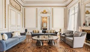 Sale Apartment Paris 1er