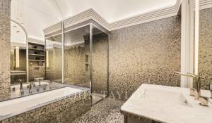 Sale Apartment Paris 1er