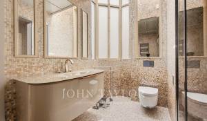 Sale Apartment Paris 1er