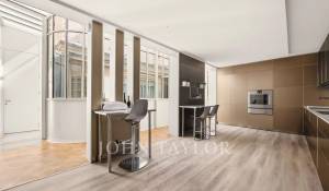 Sale Apartment Paris 1er