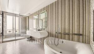 Sale Apartment Paris 1er