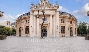 Sale Apartment Paris 1er