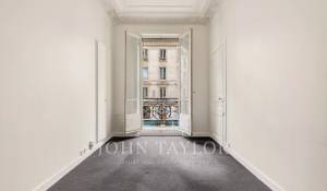 Sale Apartment Paris 1er