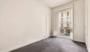 Sale Apartment Paris 1er