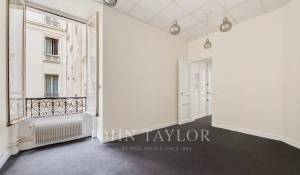 Sale Apartment Paris 1er
