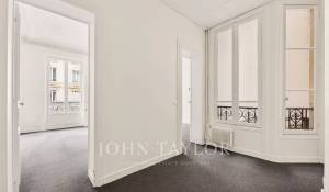 Sale Apartment Paris 1er