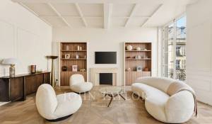 Sale Apartment Paris 1er
